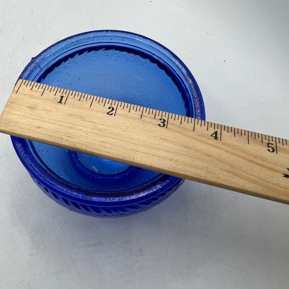Vintage Cobalt Blue Glass Dish with Kissing Birds Lid c1950's - Picture 10 of 12